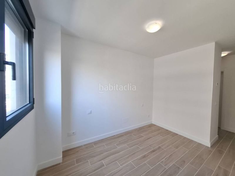 Foto e7ccbf88-c03f-4d89-bcba-33cca7ef60c6. Rent flat with parking pool in El Cañaveral Madrid