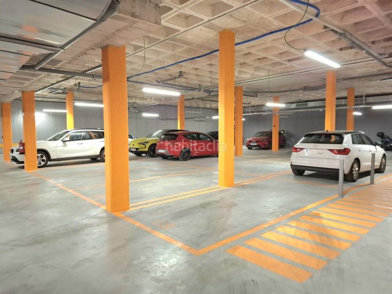 Foto f7b687d1-2875-4d2a-8824-0e0ef72afd35. Rent flat with parking pool in El Cañaveral Madrid