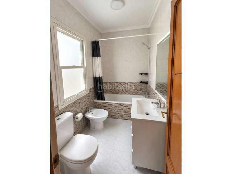 Foto 6aa32953-007d-4f52-9c4f-c04b172f6e7b. Rent flat in Lavadores Vigo