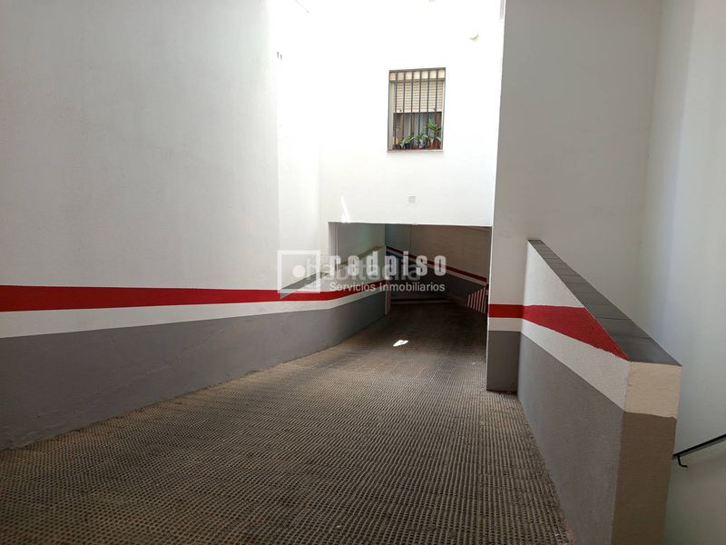 Foto 70110511-681e-4087-82c3-333d7889e035. Pis amb aparcament a Triana Casco Antiguo Sevilla