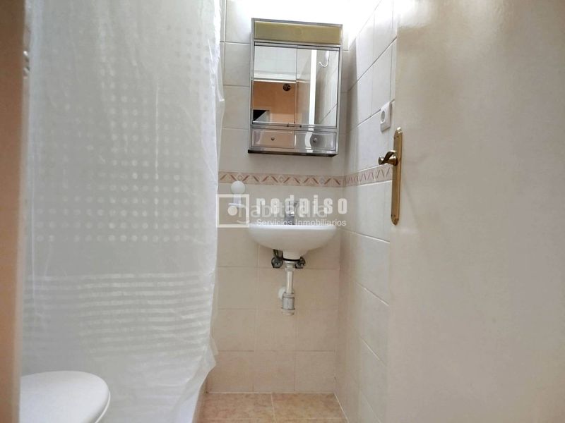 Foto 8519edf4-eb8d-4362-9ff8-adb25eacf0f2. Lloguer pis a Triana Oeste Sevilla
