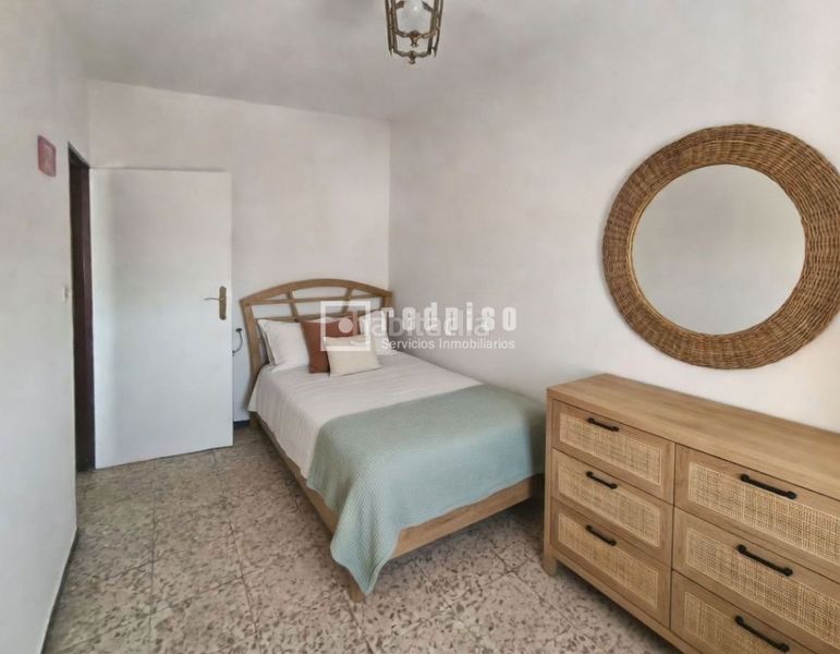 Foto e58552a6-6605-4109-894a-e34e9dad7525. Pis a Triana Oeste Sevilla