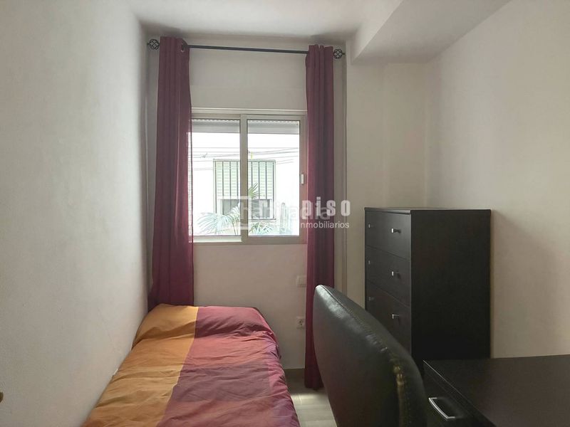 Foto e7befe81-de24-41f5-9845-743b4e261e4a. Pis a Triana Oeste Sevilla