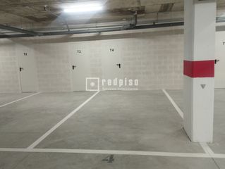 Location Parking voiture  Alfarería. Alquiler de plaza de garaje con trastero en calle alfarería.