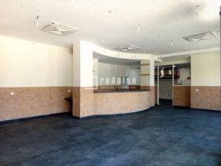 Lloguer Local Comercial  Tejares. Traspaso de negocio