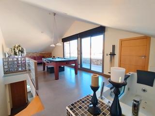 Maison jumelée  Avenida ángel saavedra. Elegante chalet pareado de esquina en rivas futura - un refugio