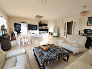 Casa aparellada a Centro. Vilsa grupo inmobiliario vende chalet en exclusiva en rivas vaci