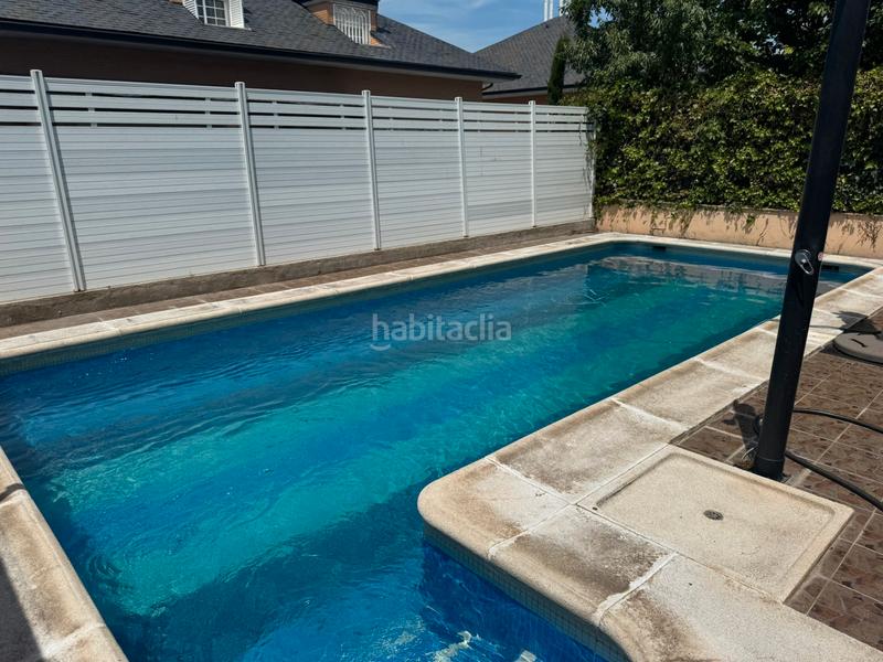 Foto 39e3343d-d6f4-4f70-8262-3eb85c097029. Casa bifamiliare con riscaldamento piscina in Centro Rivas - Vaciamadrid