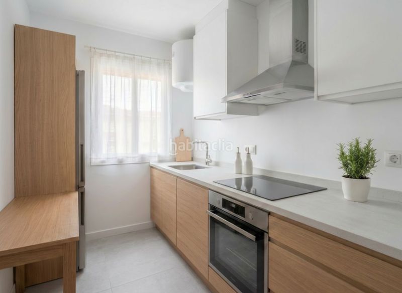 Foto 71ac6809-0887-4656-a68d-d542bd532a8b. Pis a calle del cristo de la fe 4 a Almendrales Madrid