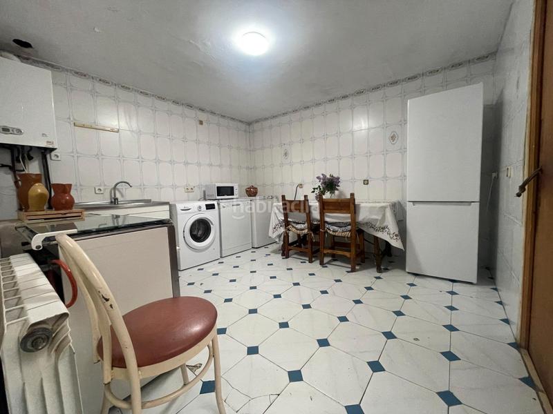 Foto 50a08e90-42f7-4fa1-b7ce-683870255560. Chalet casa de esquina en una sola planta con gran jardín en Chinchón
