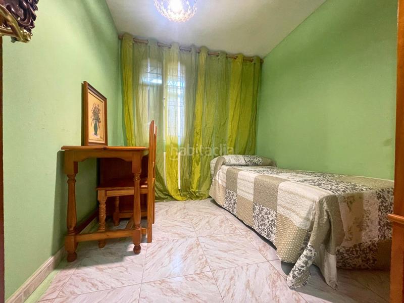 Foto b379866b-841c-4c94-a32f-72528c1e9455. Chalet casa de esquina en una sola planta con gran jardín en Chinchón