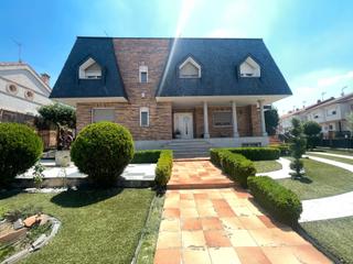 Casa a Los Villares. Impresionante chalet en arganda del rey - los villares