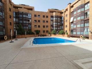 Appartement à Calle ana maría matute 18. Estupendo piso de un dormitorio