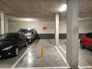 Aparcament cotxe a Calle juana doña 1. Plaza de garaje en juana doña