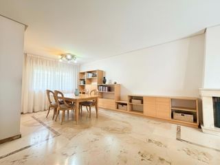 Xalet a Urbanizaciones. Chalet pareado en venta en rivas vaciamadrid