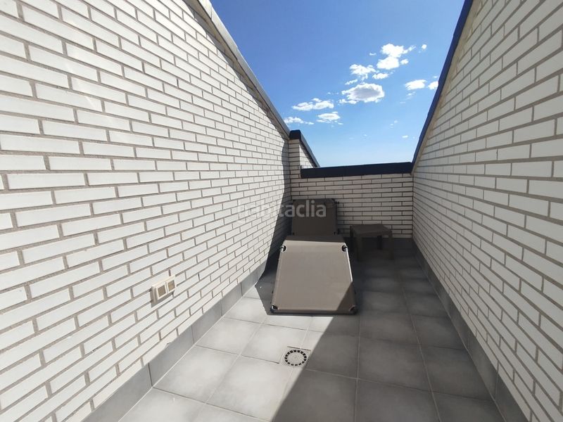 Foto f06dba2b-ff48-48d8-be33-d451052efd3a. Àtic amb calefacció piscina a Centro Rivas - Vaciamadrid