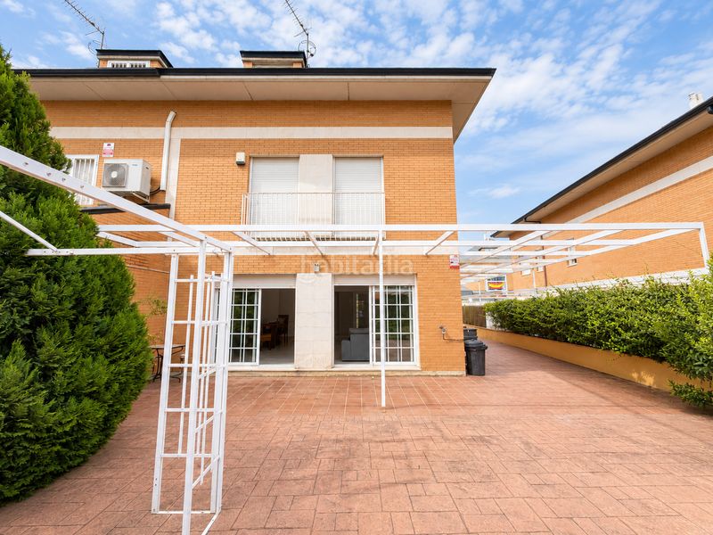 Foto 91318ef3-f559-4432-b696-436a1e81ae35. Casa aparellada amb calefacció a Centro Rivas - Vaciamadrid