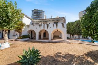 Casa  Calle limonar. Oportunidad única en una tranquila zona residencial de fuengirol