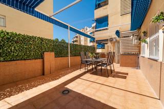 Pis  Calle río viñuela. Encantador apartamento de 3 habitaciones con gran terraza en com