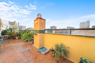 Dúplex a Calle cedrón 20. Dúplex en venta en el corazón de málaga