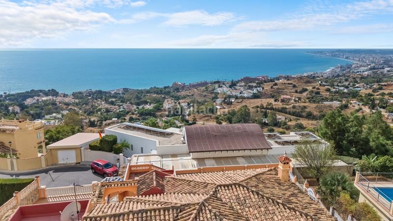 Foto 596ce5dc-bc99-4911-b451-dcb512da568a. Casa ubicación privilegiada pueblo – villa con gran otencial y piscina privada en Benalmádena