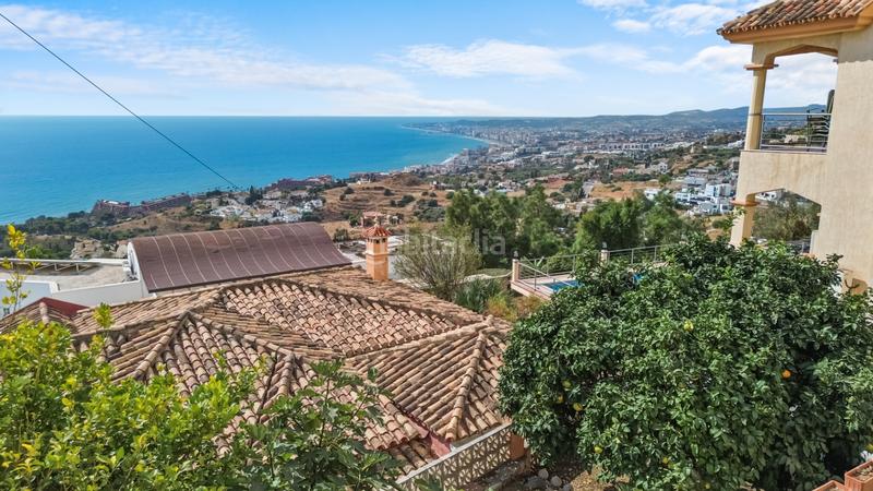 Foto e4ff6d2c-f718-407d-b257-71ed77c0b3bb. Casa ubicación privilegiada pueblo – villa con gran otencial y piscina privada en Benalmádena