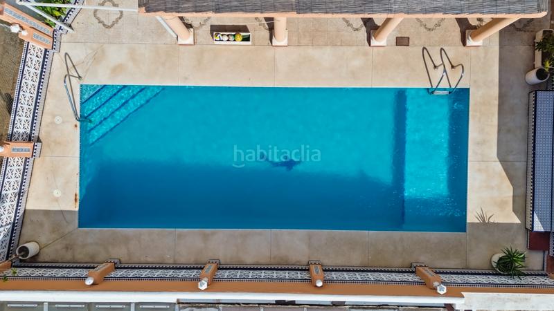 Foto f52d66db-8f28-43c8-9ad6-159b17c345dc. Casa ubicación privilegiada pueblo – villa con gran otencial y piscina privada en Benalmádena