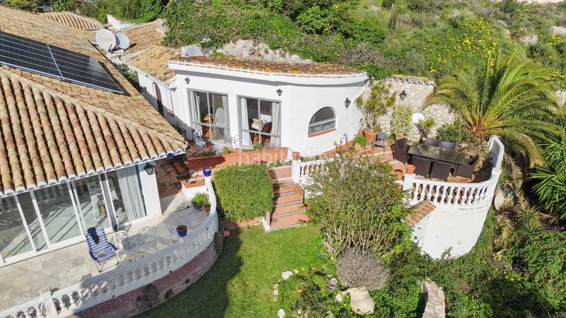 Foto 04c31dba-07d9-4087-adf1-e483d800e6b7. Casa amb xemeneia aparcament piscina a La Capellanía - El Higuerón Benalmádena