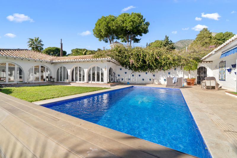 Foto 74bea7a6-ebc0-4141-b01a-75244dbd9b7b. Casa amb xemeneia aparcament piscina a La Capellanía - El Higuerón Benalmádena