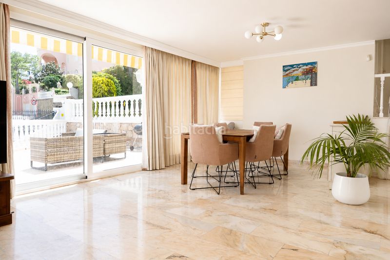 Foto 58607f25-f0e6-4137-a294-b189c364f197. Casa adossada amb aparcament piscina a Hacienda Torrequebrada Benalmádena