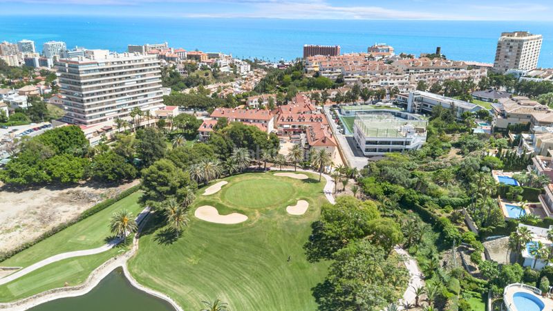 Foto a289c6a7-f850-41dd-b14a-fa386e376183. Casa adossada amb aparcament piscina a Hacienda Torrequebrada Benalmádena