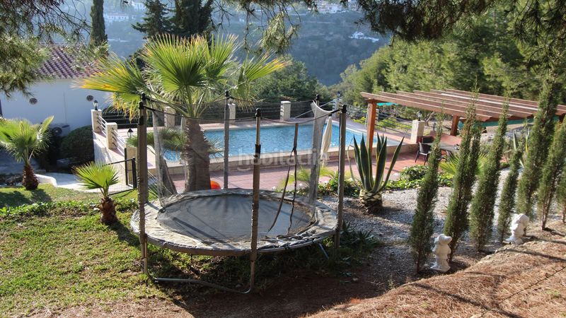 Foto 64ba5bbd-2449-4439-8d7e-d6d24b441229. Casa amb xemeneia aparcament piscina a Frigiliana