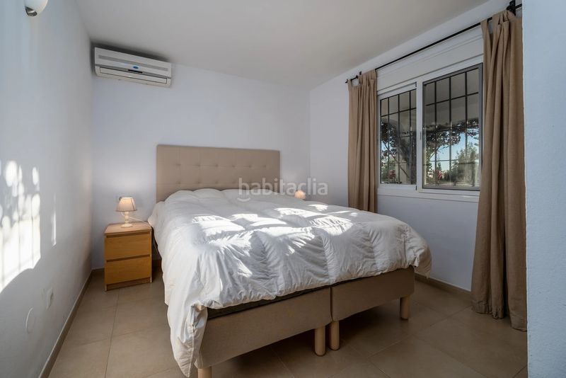 Foto c709e9b3-9d9a-4b93-a4dc-b57b44f17e5c. Casa amb xemeneia aparcament piscina a Frigiliana