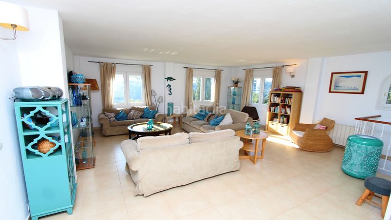 Foto ed35b755-5326-459b-b0df-8f2273a3acf6. Casa amb xemeneia aparcament piscina a Frigiliana