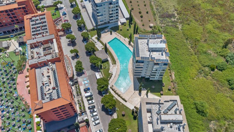Foto b52ba14b-360b-4f40-ba04-3e12d6190dfe. Pis amb calefacció piscina a Castillo Sohail - Myramar Fuengirola