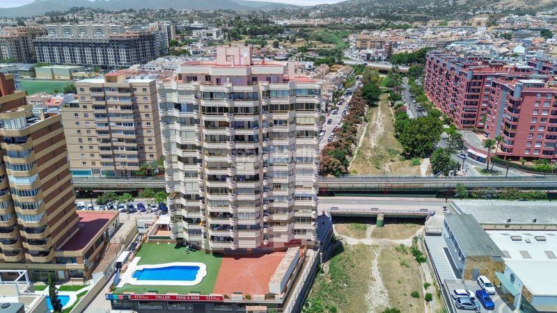 Foto 520d189c-2ed9-45f3-9e21-5d3838b5e8f7. Pis amb piscina a Playa de los Boliches Fuengirola