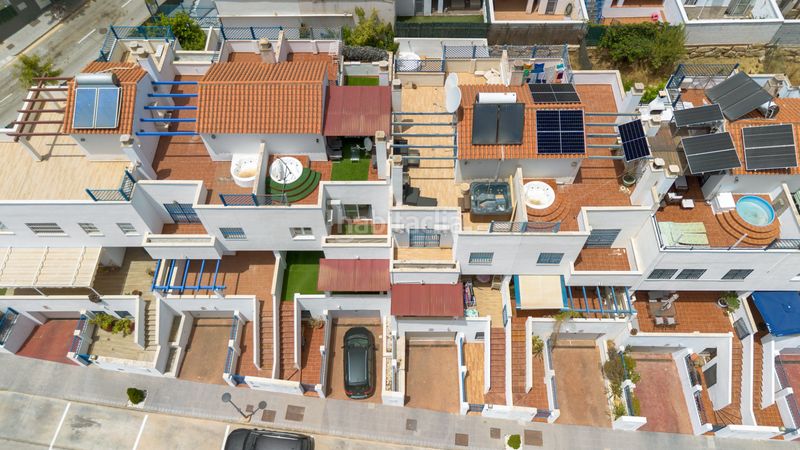 Foto da277c34-2918-40e5-bff4-7e214fc1adc7. Casa adossada amb aparcament piscina a El Pinar- Palacio de Congresos Torremolinos