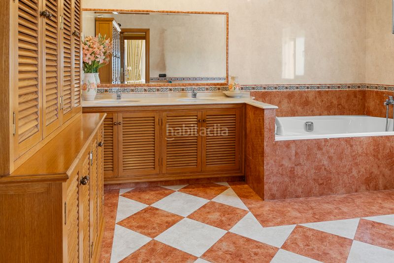 Foto 220d0a7d-2459-4d9f-9c6d-213551f82f53. Casa en Cortijo Torrequebrada Benalmádena