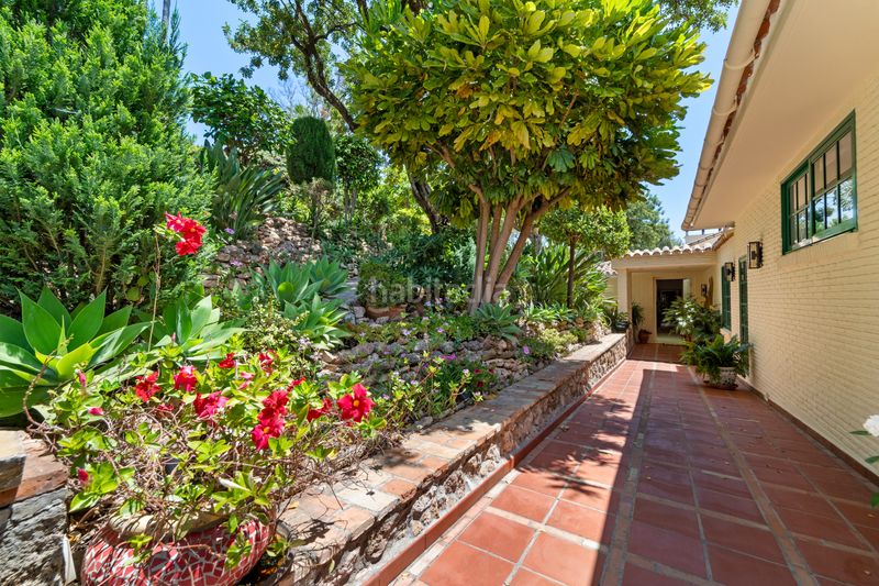 Foto 0d1ee5ad-fd36-4095-bd3a-6fad5f059e16. Casa amb xemeneia calefacció aparcament piscina a Benalmádena