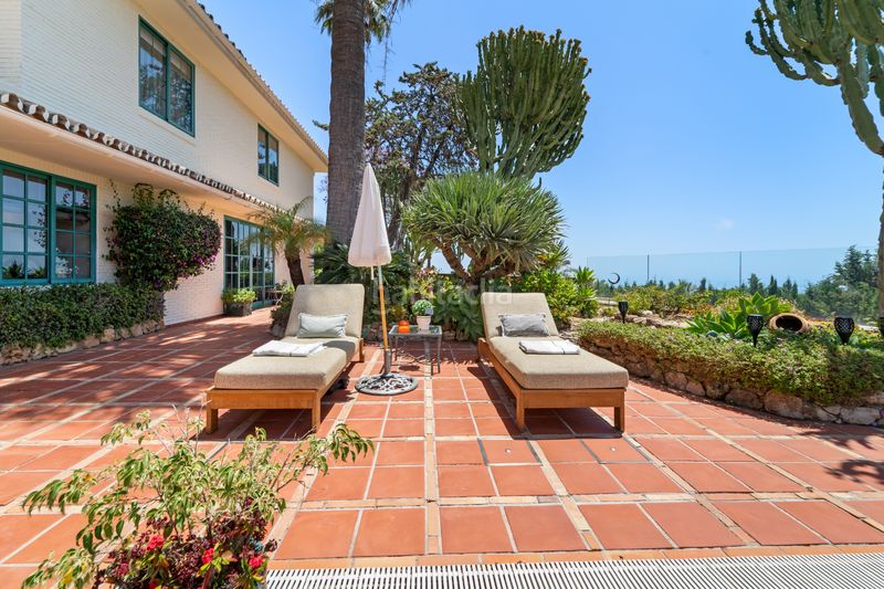 Foto c13962fe-0804-49d4-b809-3fa20c02ab8a. Casa amb xemeneia calefacció aparcament piscina a Benalmádena