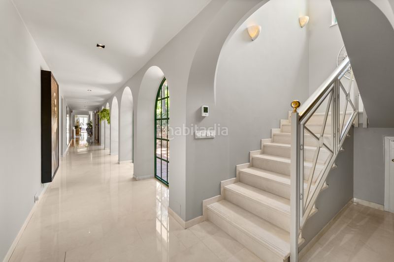 Foto cde821cc-442f-4d93-8faa-e26bd598ca68. Casa amb xemeneia calefacció aparcament piscina a Benalmádena
