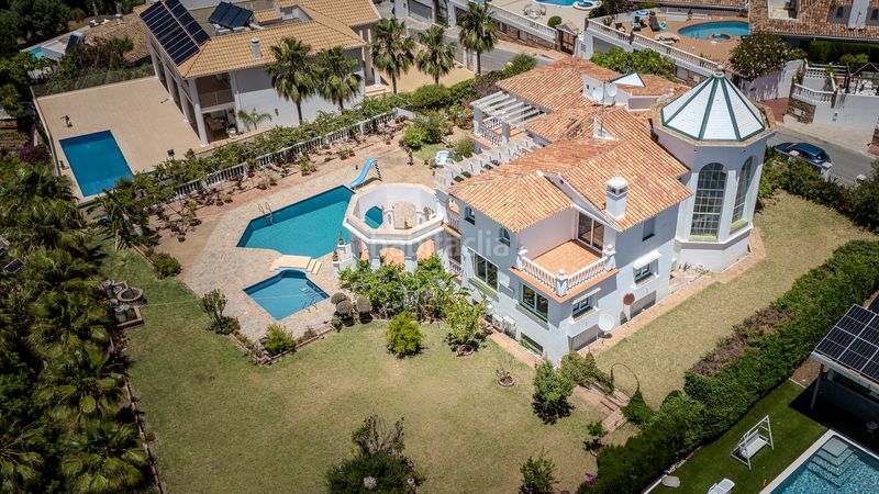 Foto 443ee7d1-87bf-4a08-ae23-f3d278fac2a5. Casa amb calefacció aparcament piscina a Hacienda Torrequebrada Benalmádena