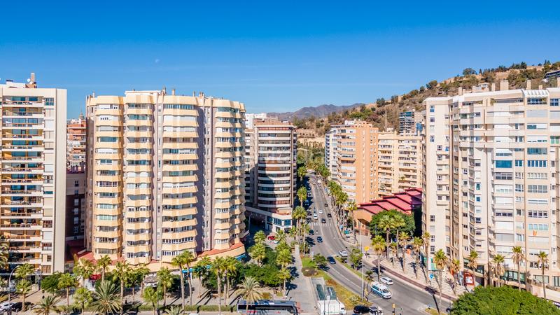 Foto e2de470e-350f-43e9-9a95-ff05342215b0. Piso welcome to your dream home in ! en La Malagueta - Monte Sancha Málaga