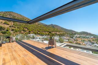 Casa  Calle araucaria. Lujosa villa con impresionantes vistas al mar