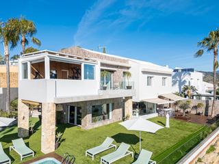 Xalet  Urbanizacion nueva atalaya. Magnifica villa situada en nueva atalaya, en benahavis