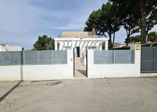 Casa a Avda coloma. Chalet de lujo de reciente construcción en la nucía