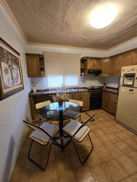 Foto a37e3d2d-1e78-4266-bb4e-32a6e595f4ca. Casa a urbanización coblanca a Urbanizaciones Benidorm