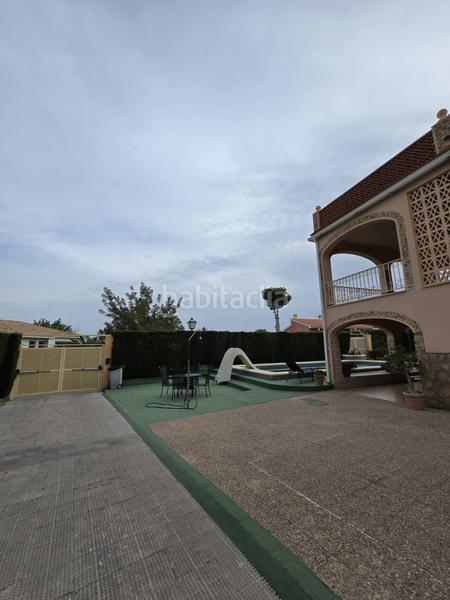 Foto ea175887-4051-4ed7-b44d-538f81b88635. Casa a urbanización coblanca a Urbanizaciones Benidorm