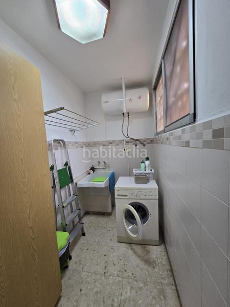 Foto ed7b5d36-6405-45dc-b277-53d3a7e3a3a9. Casa a urbanización coblanca a Urbanizaciones Benidorm