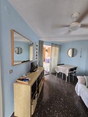 Lloguer Apartament  Venezuela 8. Alquiler de piso en benidorm con piscina y jardín comunitario  d